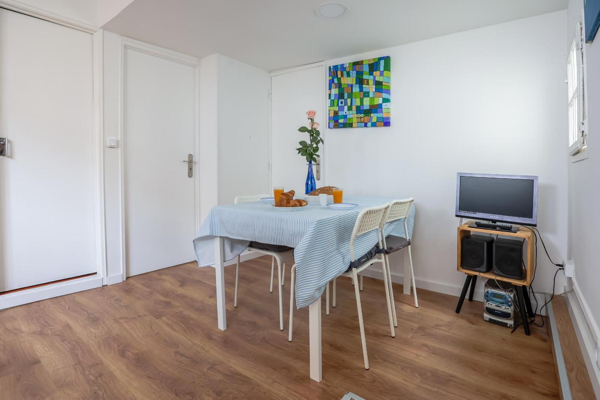 Cozy 3 Bedroom Apt In Lively Bairro Alto Лиссабон Экстерьер фото
